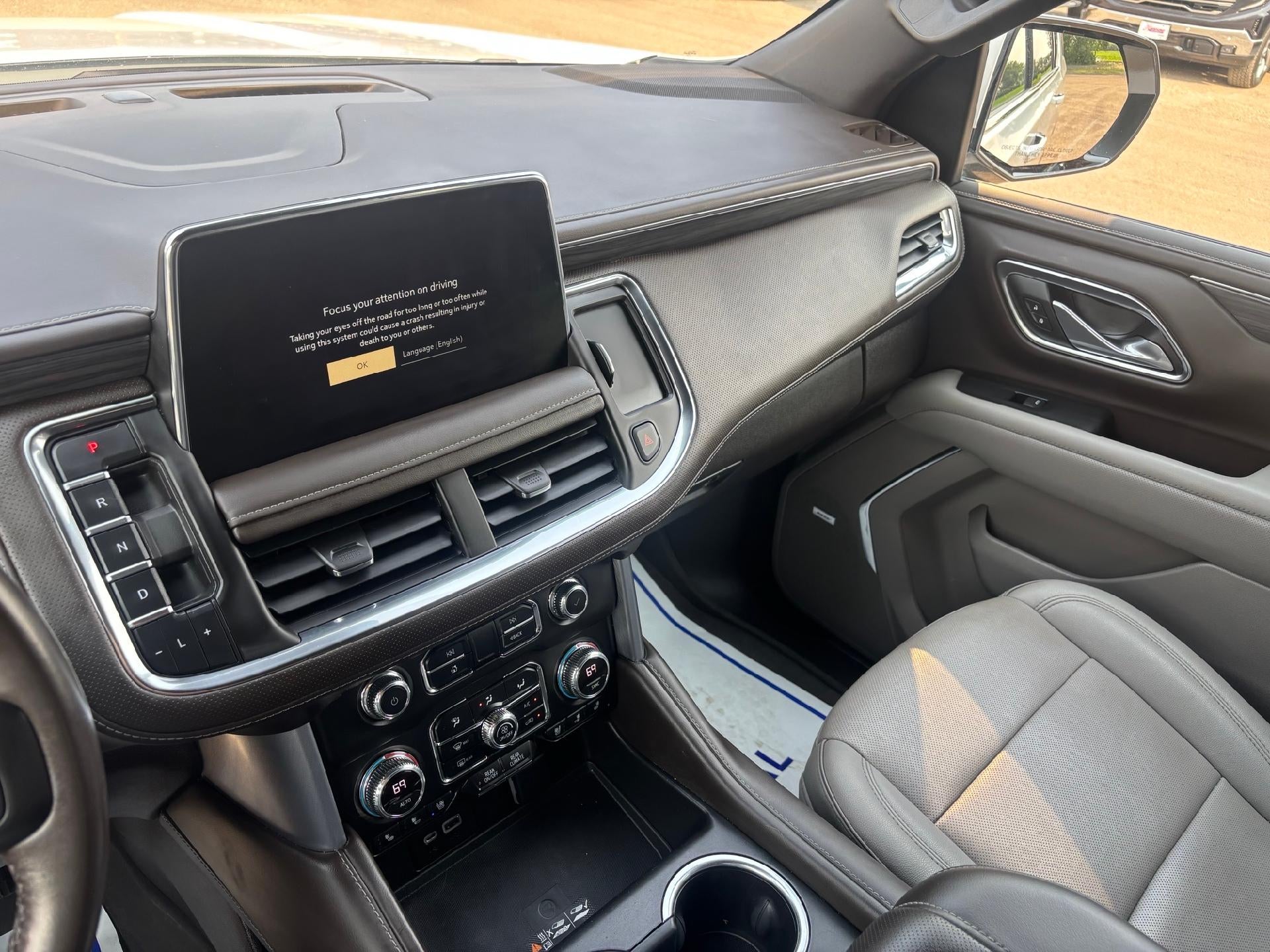 2023 GMC Yukon XL SLT