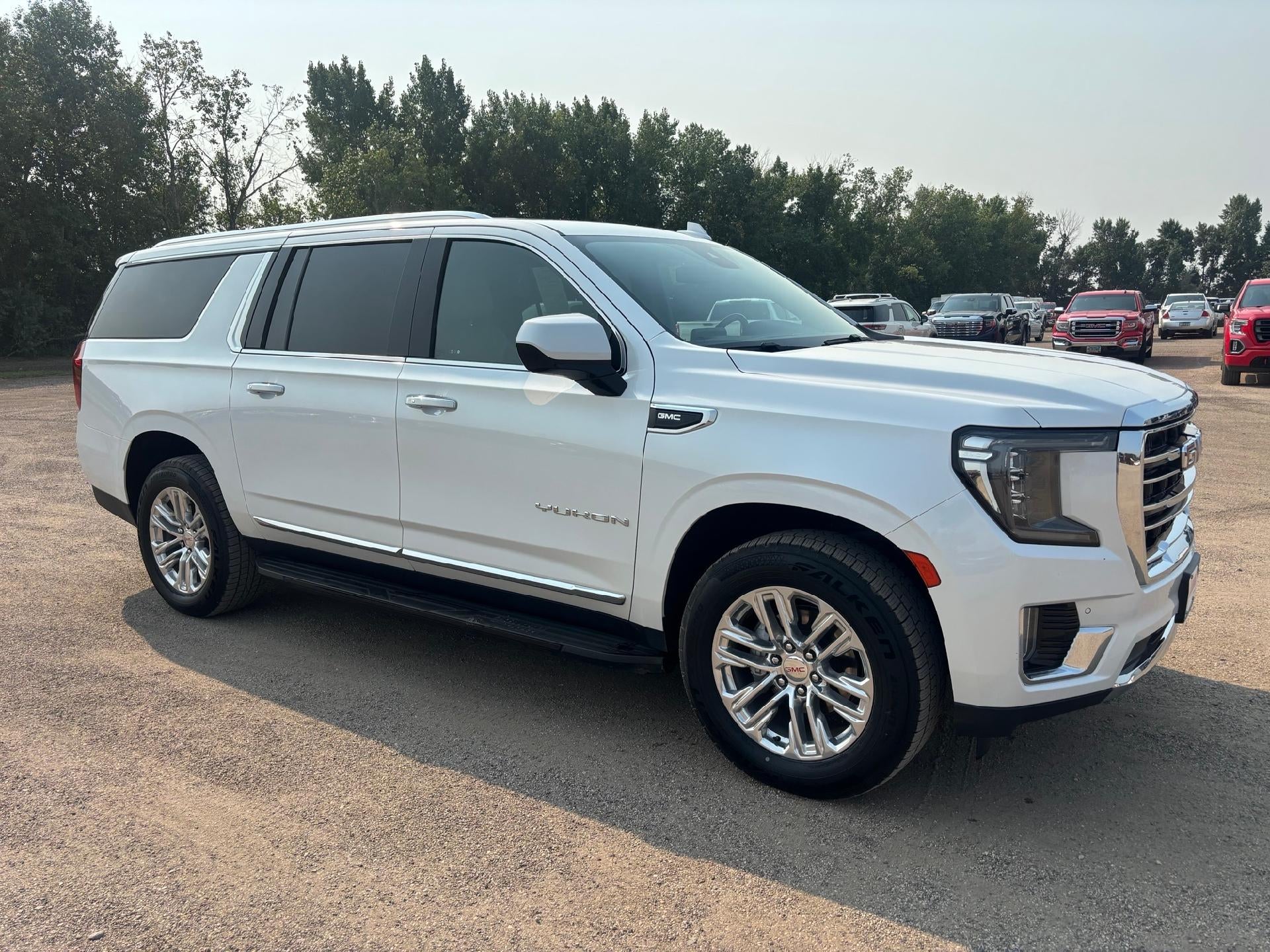 2023 GMC Yukon XL SLT