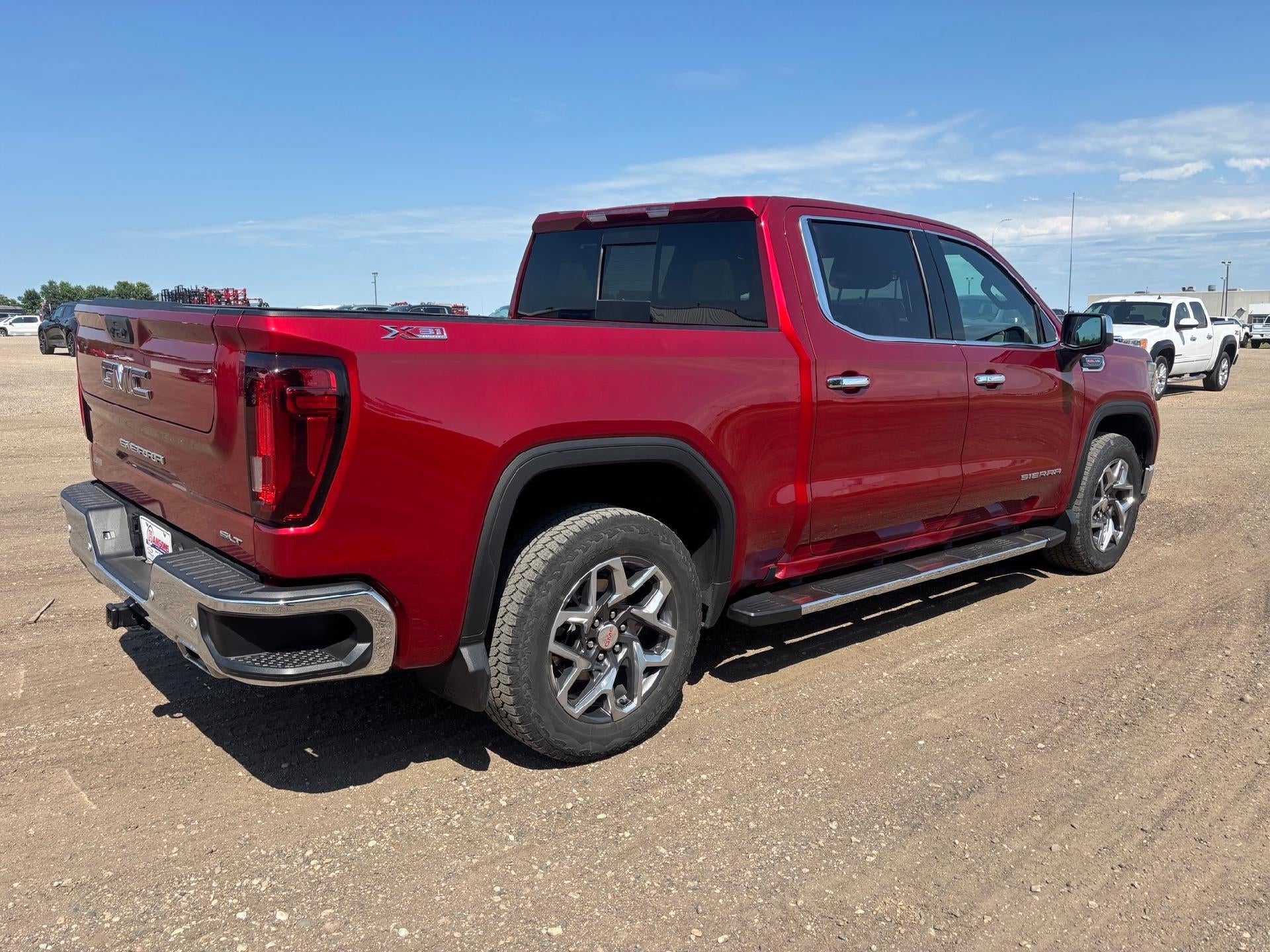 2025 GMC Sierra 1500 SLT